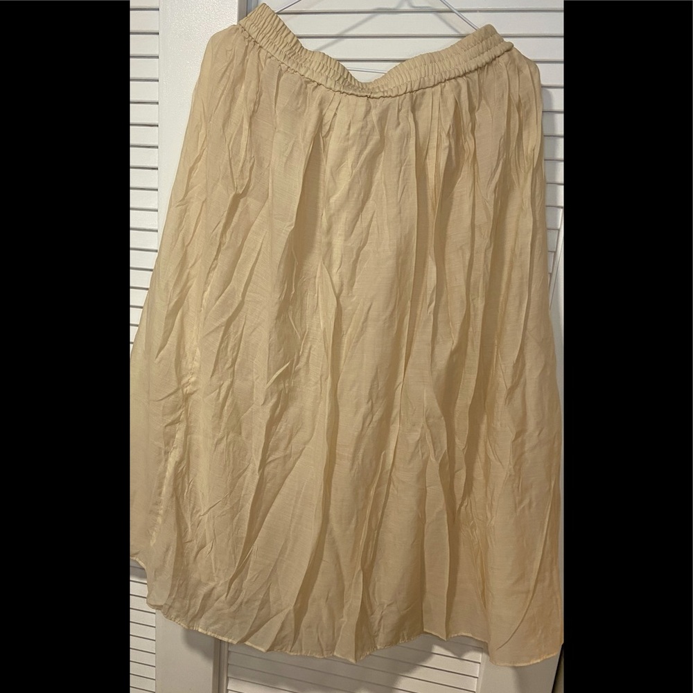 H&M Cream Skirt